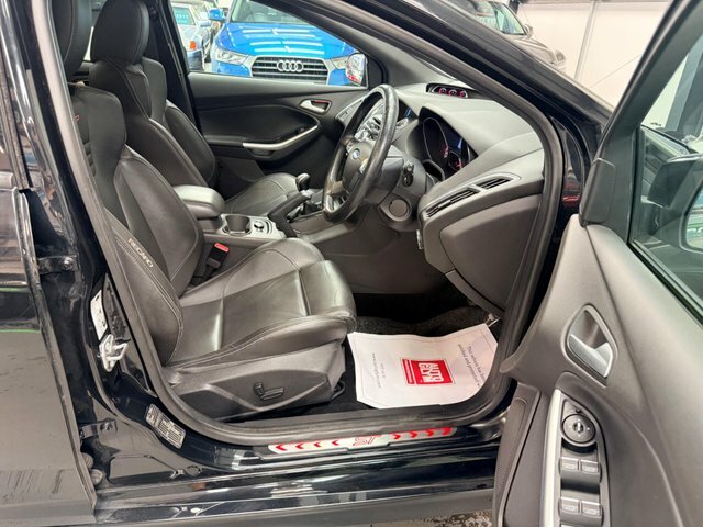 Ford Focus 2013 13 Reg Hatchback 81,960 Miles 1.0L Silver #7