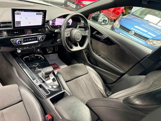 Audi A4 2.0 Tfsi 35 Black Edition S Tronic Euro 6 S S Black #3