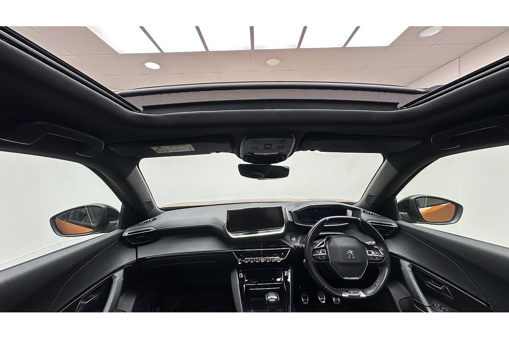 Peugeot 2008 Puretech Gt Premium YG21CNA Orange #2