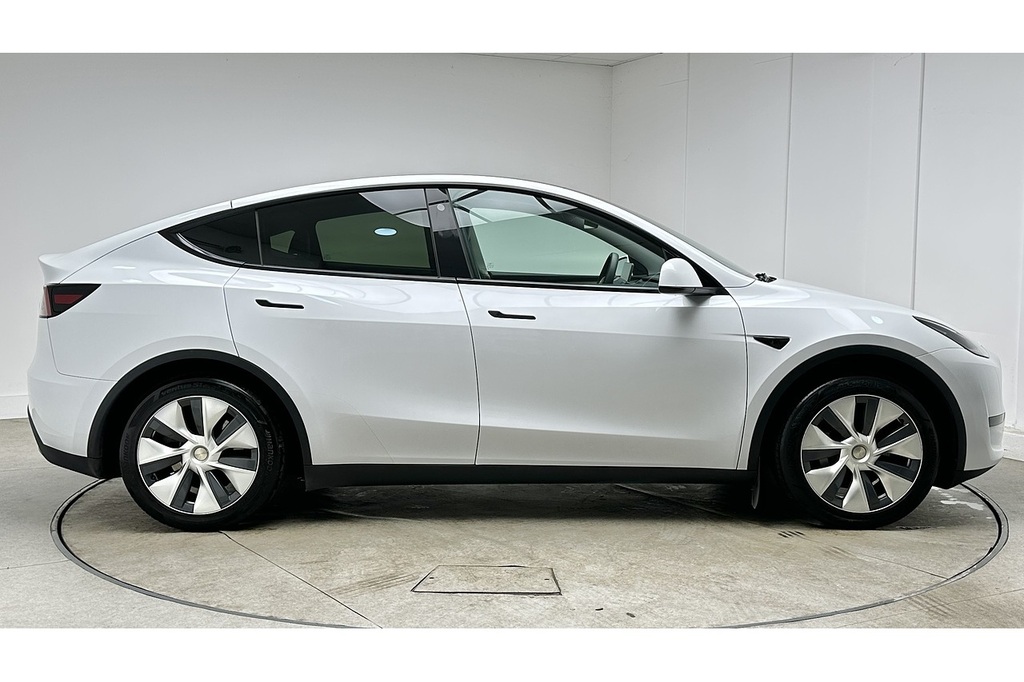 Tesla Model Y Suv LJ24YFP White #4
