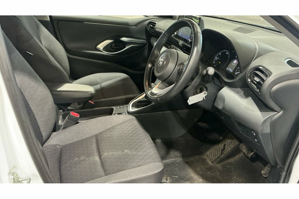 Toyota Yaris Vvt-h Icon CV72VRE White #3