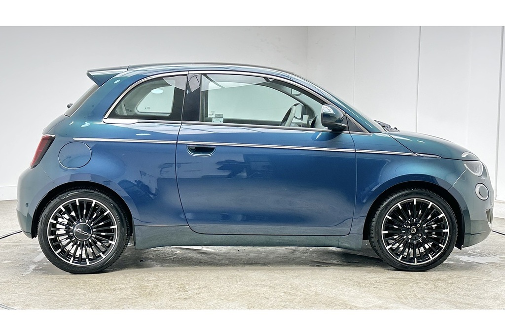 Fiat 500E La Prima Green #4