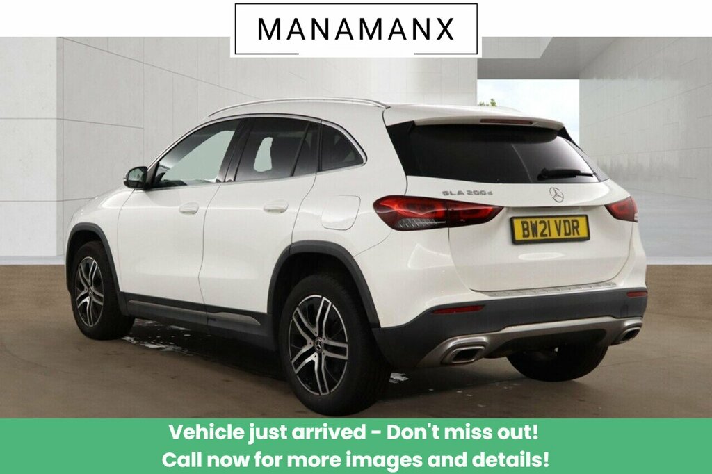 Mercedes-Benz GLA Class Gla200d Sport White #2