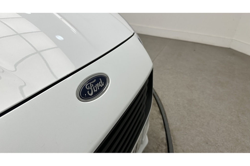 Ford Transit Courier Limited White #13