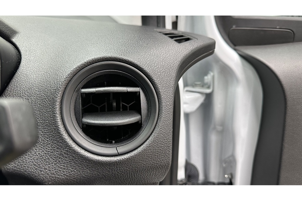 Ford Transit Courier Limited White #20
