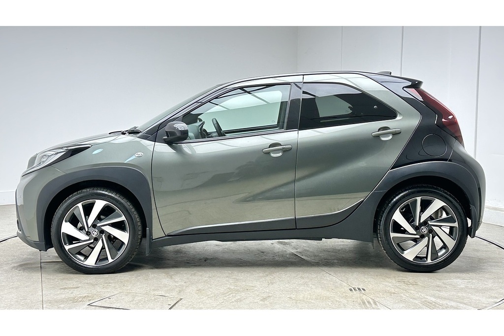 Toyota Aygo X Vvt-i Exclusive Green #6