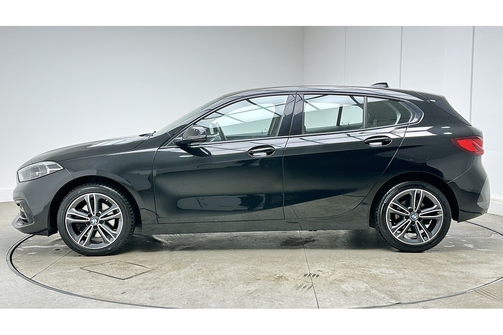 BMW 1 Series 118I Sport Black #6
