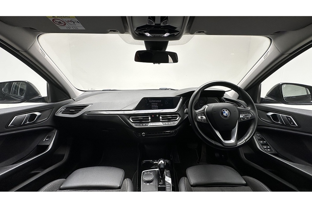 BMW 1 Series 118I Sport Black #2