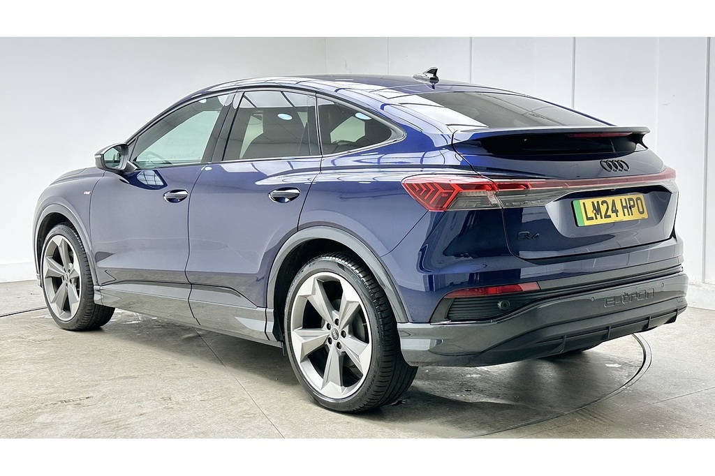 Audi Q4 E Tron Black Edition LM24HPO Blue #5