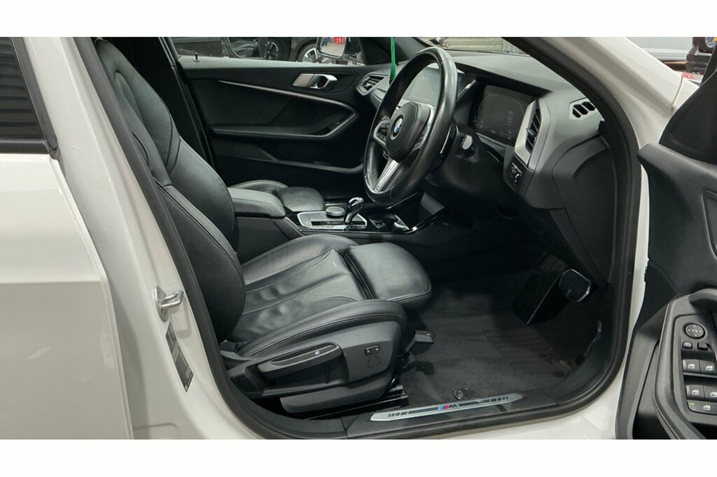 BMW 1 Series 118D M Sport White #2