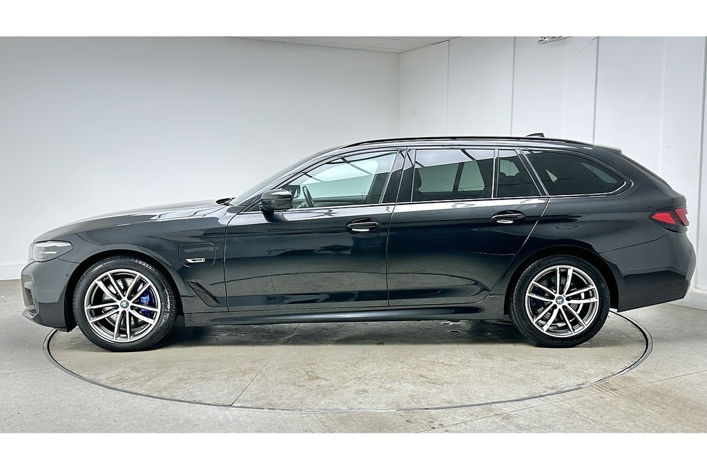 BMW 5 Series 530E M Sport Blue #6