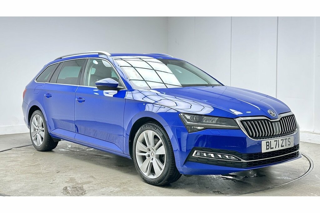 Skoda Superb 2.0 Tdi Scr 150Ps Se Technology Dsg Hatch White #10