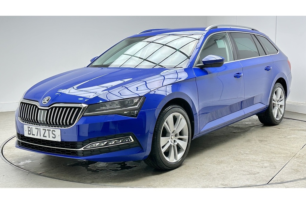 Skoda Superb 2.0 Tdi Scr 150Ps Se Technology Dsg Hatch White #7