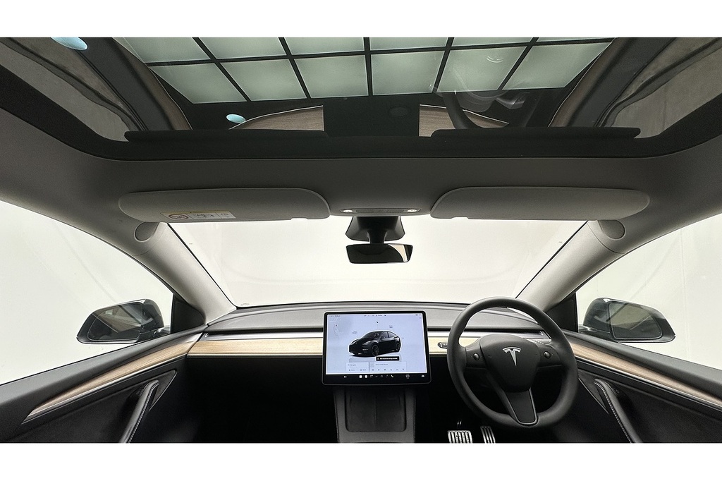 Tesla Model Y Performance Black #2