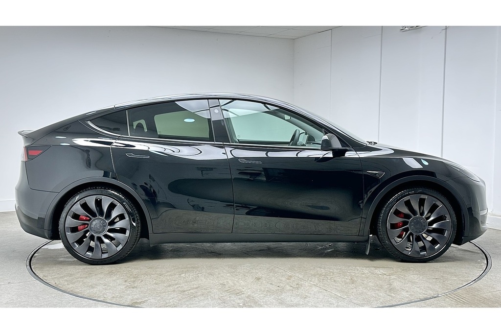 Tesla Model Y Performance Black #4