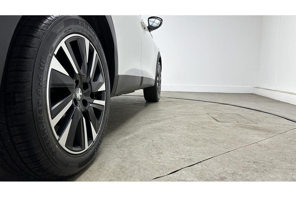 Peugeot 2008 1.2 Puretech Active Premium Black #12
