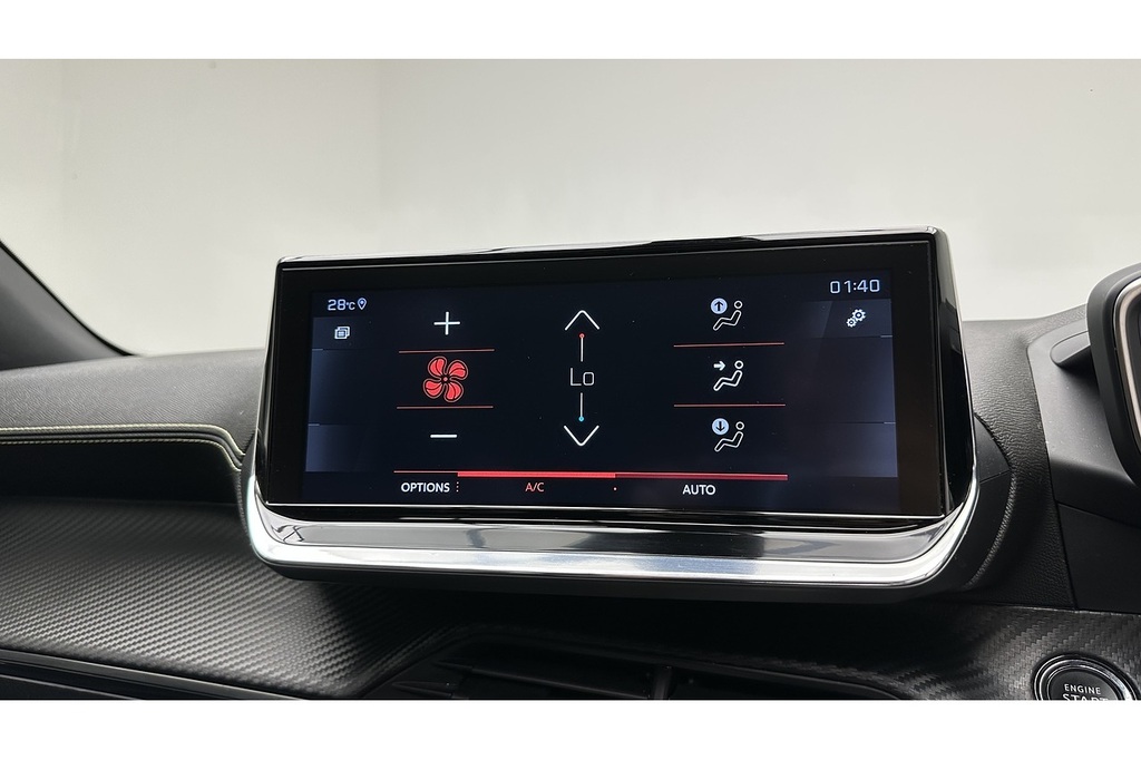 Peugeot 2008 1.2 Puretech Active Premium Black #38