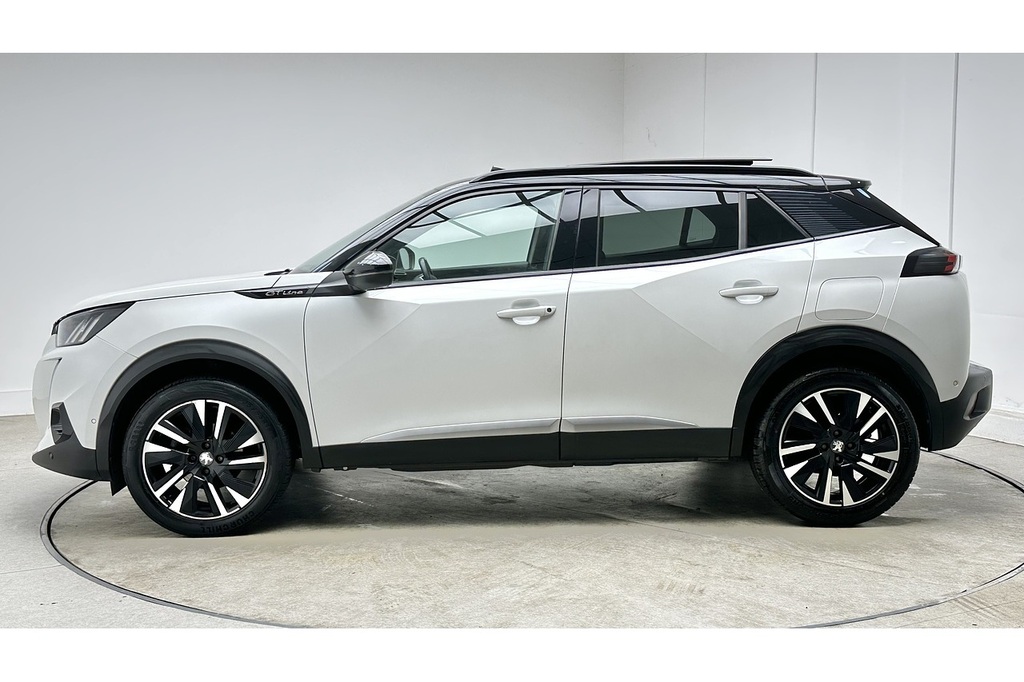 Peugeot 2008 Puretech Gt Line White #6