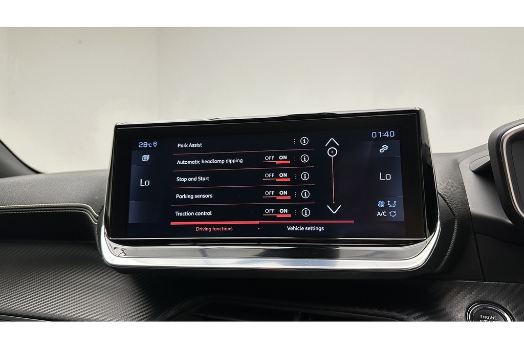 Peugeot 2008 1.2 Puretech Active Premium Black #41