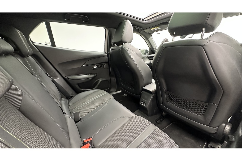 Peugeot 2008 1.2 Puretech Active Premium Black #25