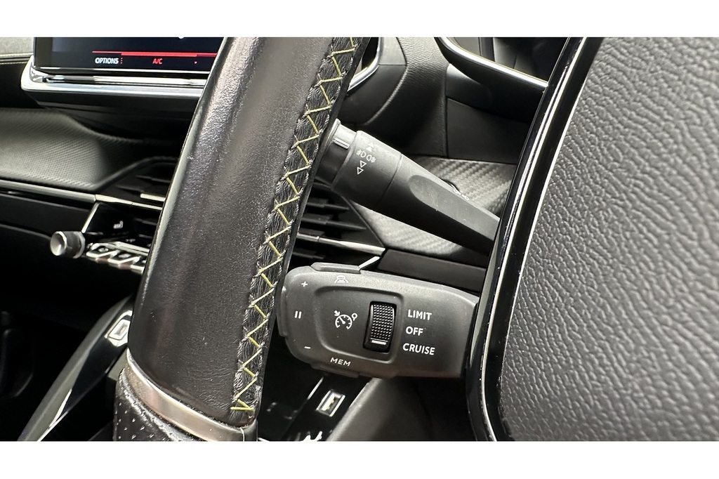 Peugeot 2008 1.2 Puretech Active Premium Black #34