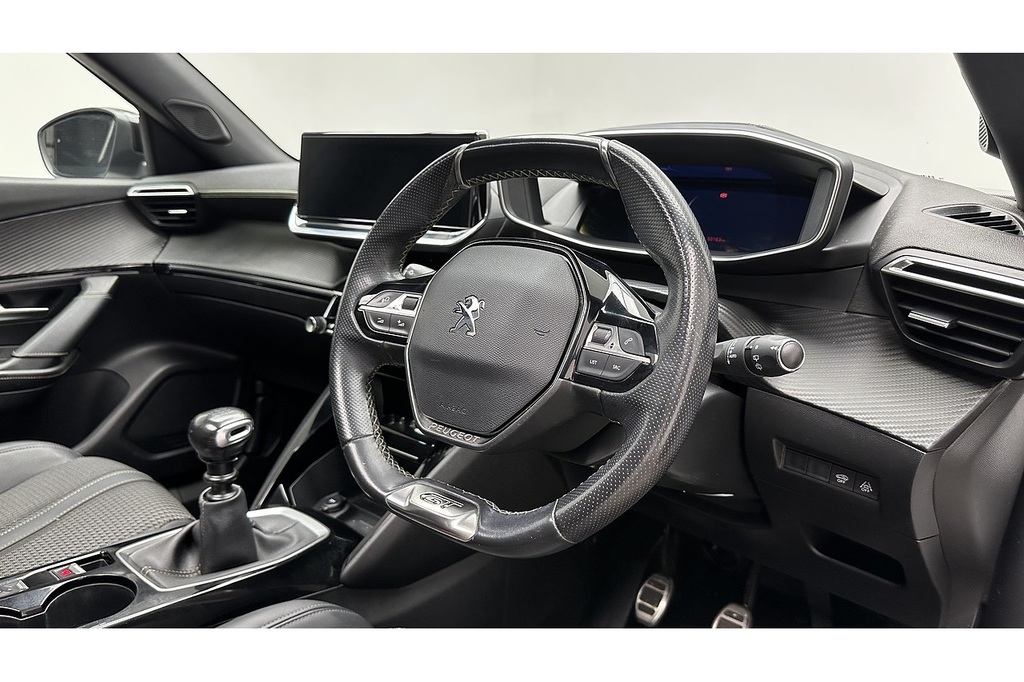 Peugeot 2008 1.2 Puretech Active Premium Black #30