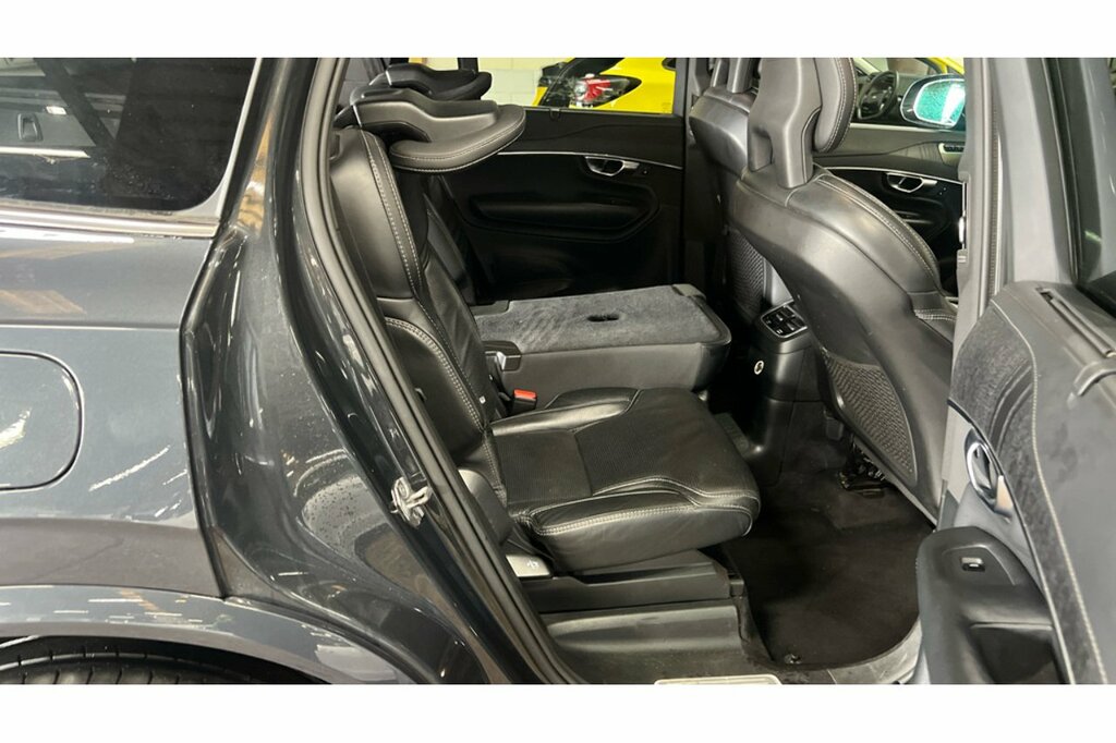 Volvo XC90 Suv White #8