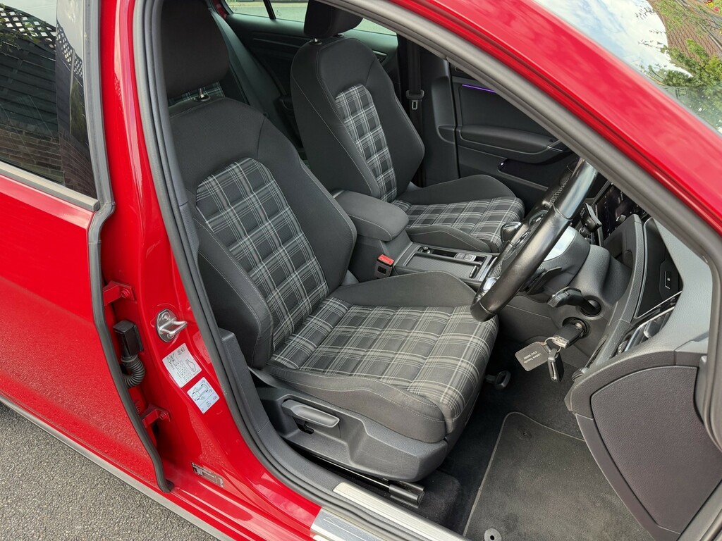 Volkswagen Golf 2.0 Tdi Bluemotion Tech Gtd Red #4
