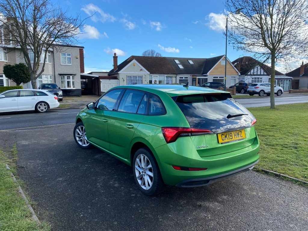Skoda Scala Hatchback 1.5 Tsi Se 2019 Green #6