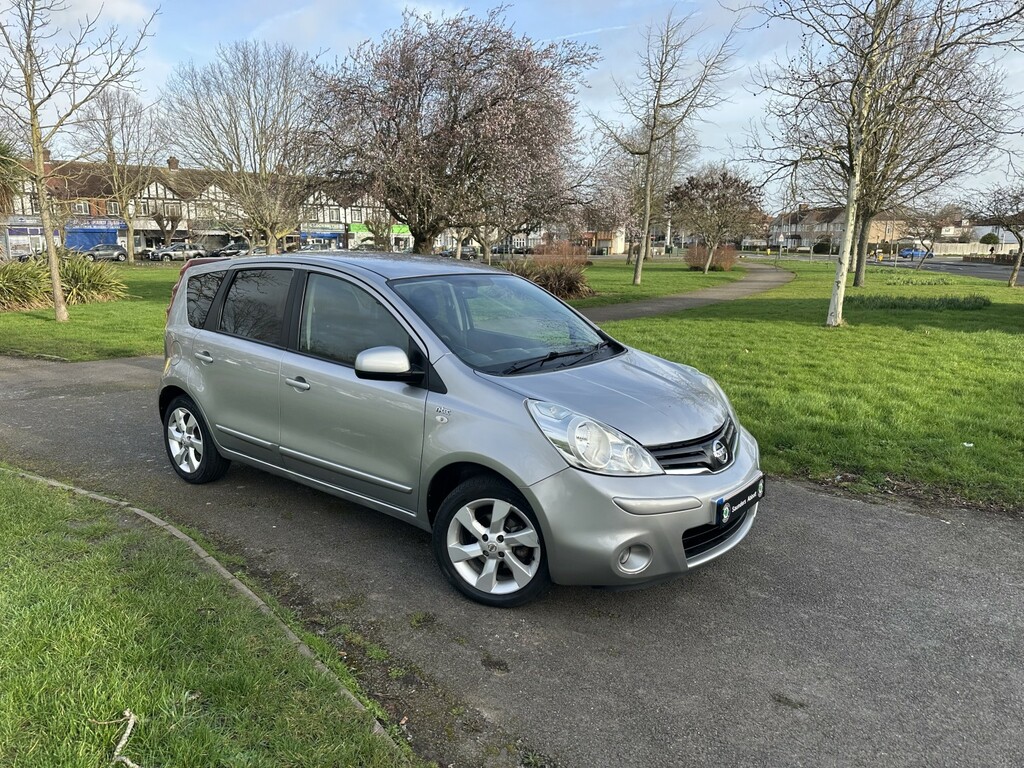 Nissan Note Hatchback 1.6 16V N-tec 200959 Silver