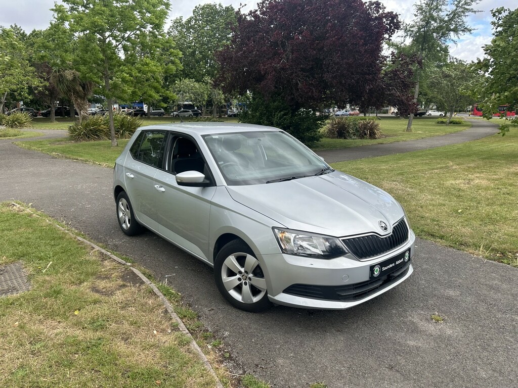 Skoda Fabia Hatchback 1.2 Tsi Se 201515 Silver