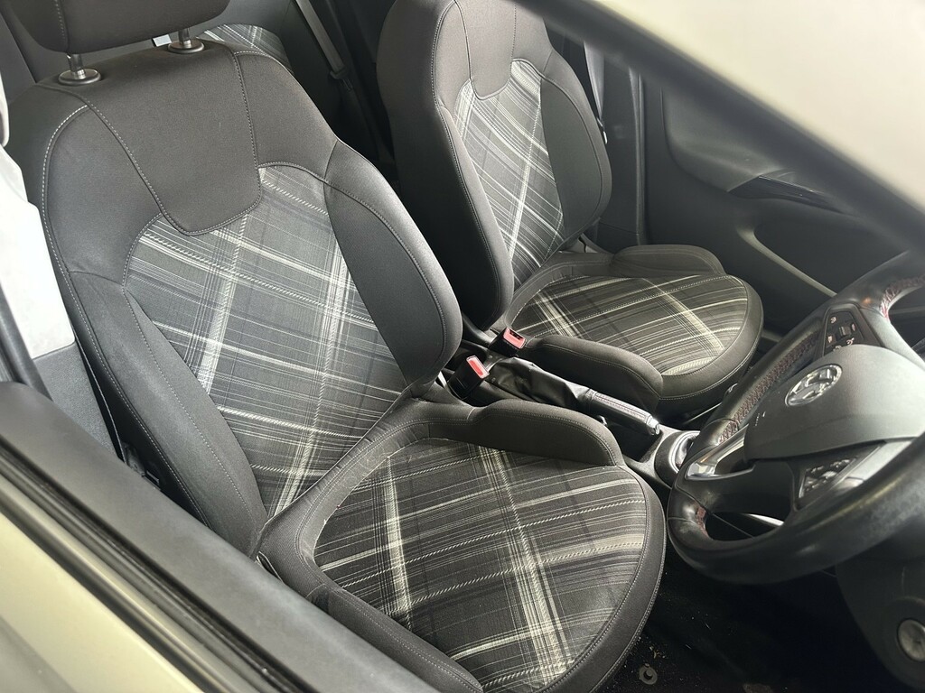 Vauxhall Corsa Hatchback 1.4 I Ecoflex Sri 201515 Silver #5