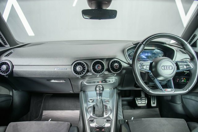 Audi TT 2015 2.0 Tfsi S Line Coupe S Tronic Qua Red