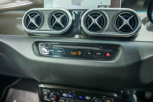 Mercedes-Benz X Class Progressive White #19