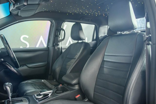 Mercedes-Benz X Class Progressive White #13