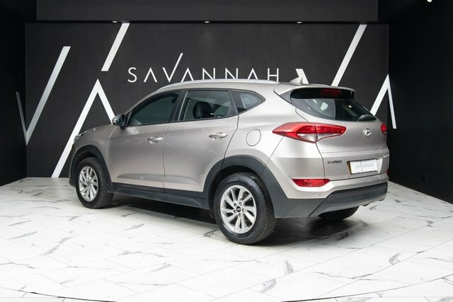Hyundai Tucson 2015 1.7 Crdi Blue Drive Se Nav Suv Man Beige #6