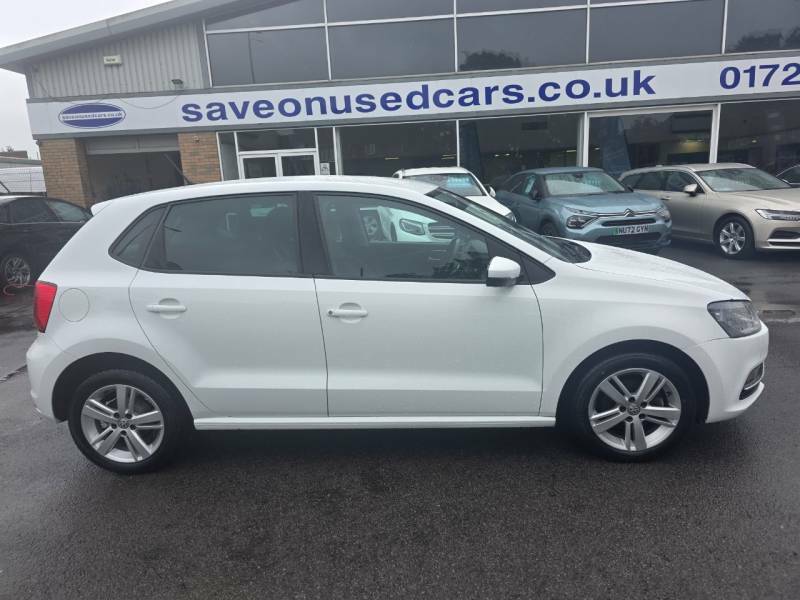 Volkswagen Polo 1.2 Tsi Match Edition - 2017 17 KN17LVR White #2