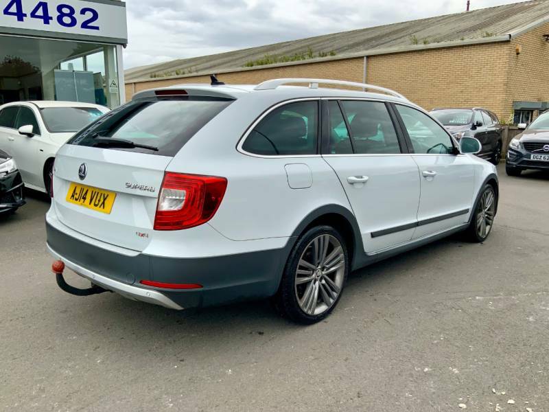 Skoda Superb 2.0 Tdi Cr Tour De France 4X4 - 2014 14 White #3