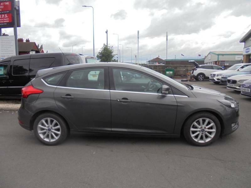 Ford Focus 1.5 Tdci 120 Titanium Grey