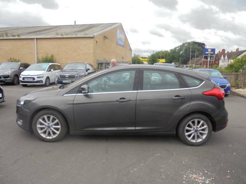 Ford Focus 1.5 Tdci 120 Titanium Grey #4