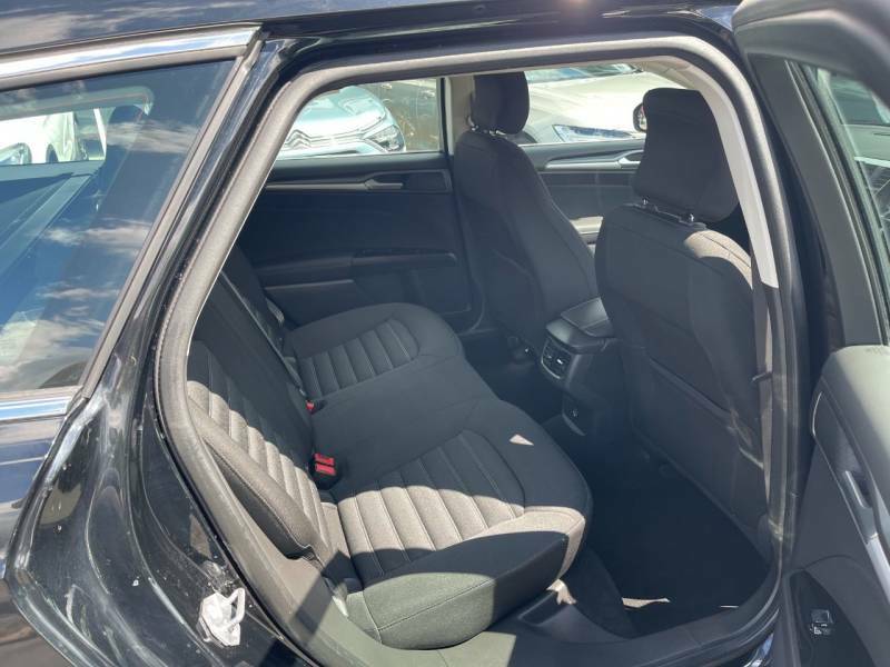 Ford Mondeo Zetec White #8