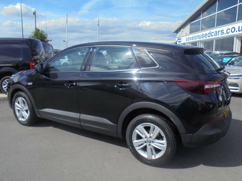 Vauxhall Grandland X 1.5 Turbo D Se 6 Speed - 2019 19 DP19FKH Black #3