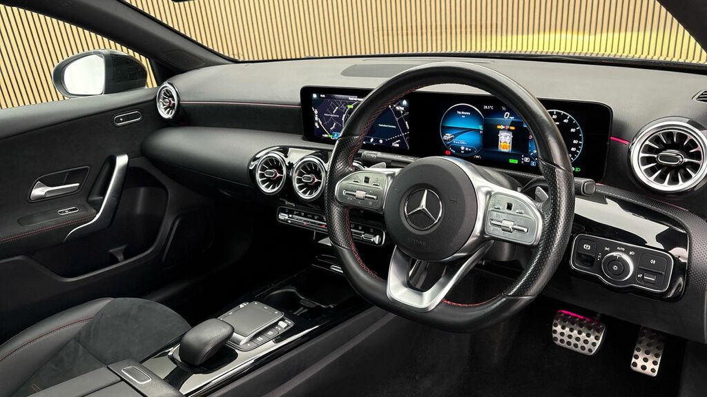 Mercedes-Benz A Class 1.3 A250e 15.6Kwh Amg Line Night Edition Premium GY72KXX Blue #4