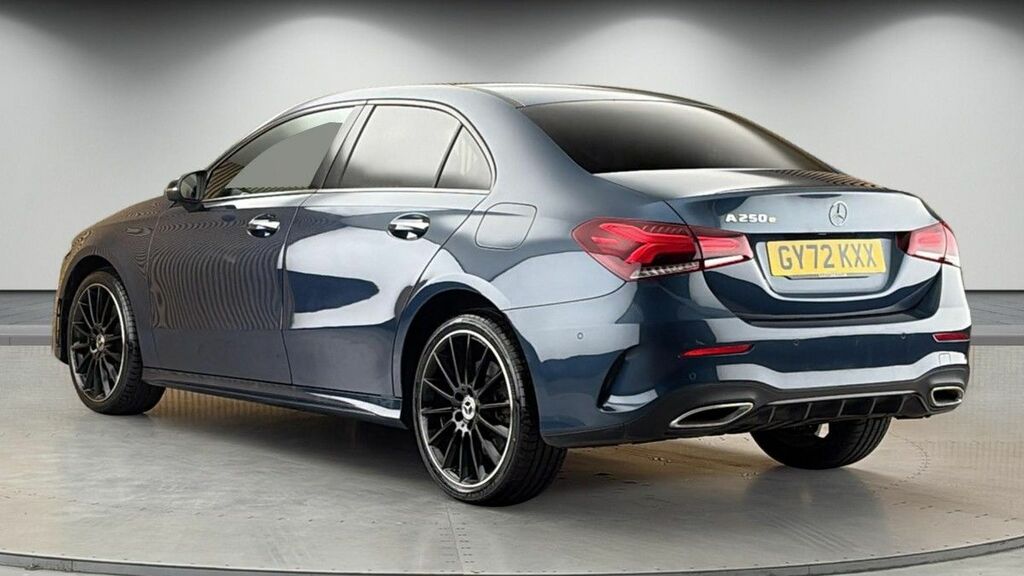 Mercedes-Benz A Class 1.3 A250e 15.6Kwh Amg Line Night Edition Premium GY72KXX Blue #2