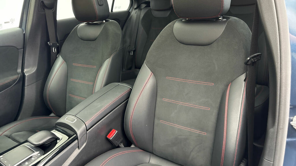 Mercedes-Benz A Class 1.3 A250e 15.6Kwh Amg Line Night Edition Premium GY72KXX Blue #6