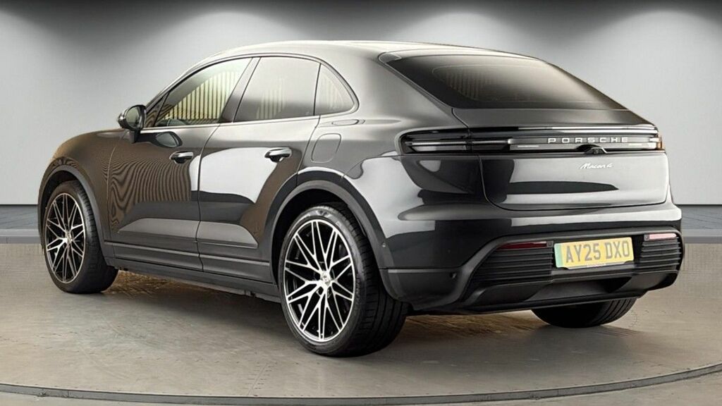 Porsche Macan 100Kwh 4 4Wd AY25DXO Black #2