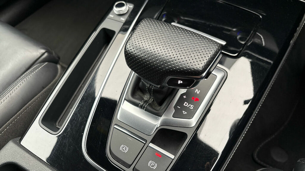 Audi Q5 2.0 Tdi 40 Edition 1 Suv S Tronic Quatt GY72YYO Black #6