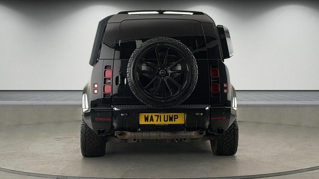 Land Rover Defender 110 2.0 P400e 15.4Kwh X-dynamic Se Suv Plug Black #4