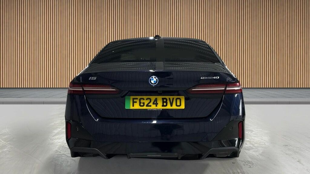 BMW i5 40 83.9Kwh M Sport Saloon Edrive FG24BVO Black #4