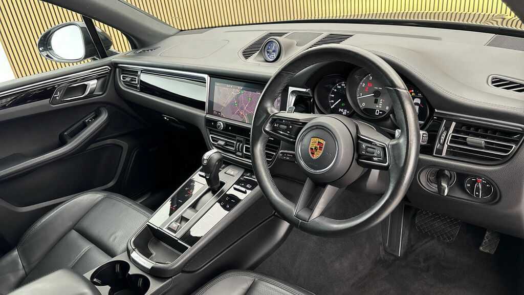 Porsche Macan 2.9T V6 S Suv Pdk 4Wd Euro 6 Ss 380 MV71NZZ Black #5